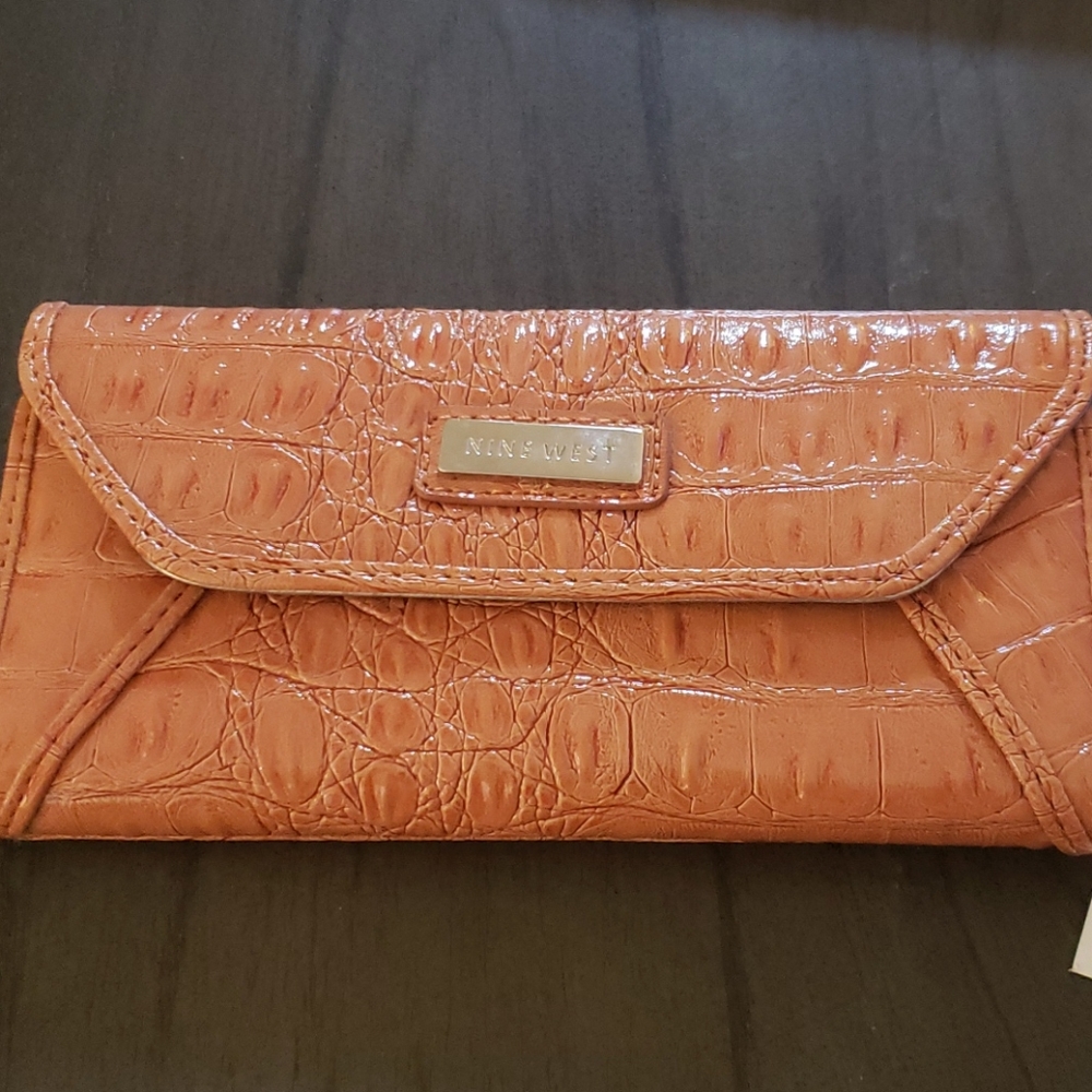 Nine West wallet